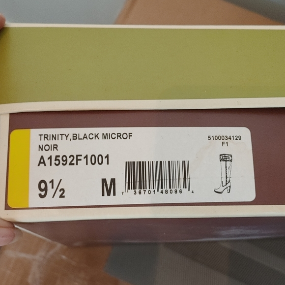 Naturalizer Trinity Black Microfiber Boot - Picture 4 of 6